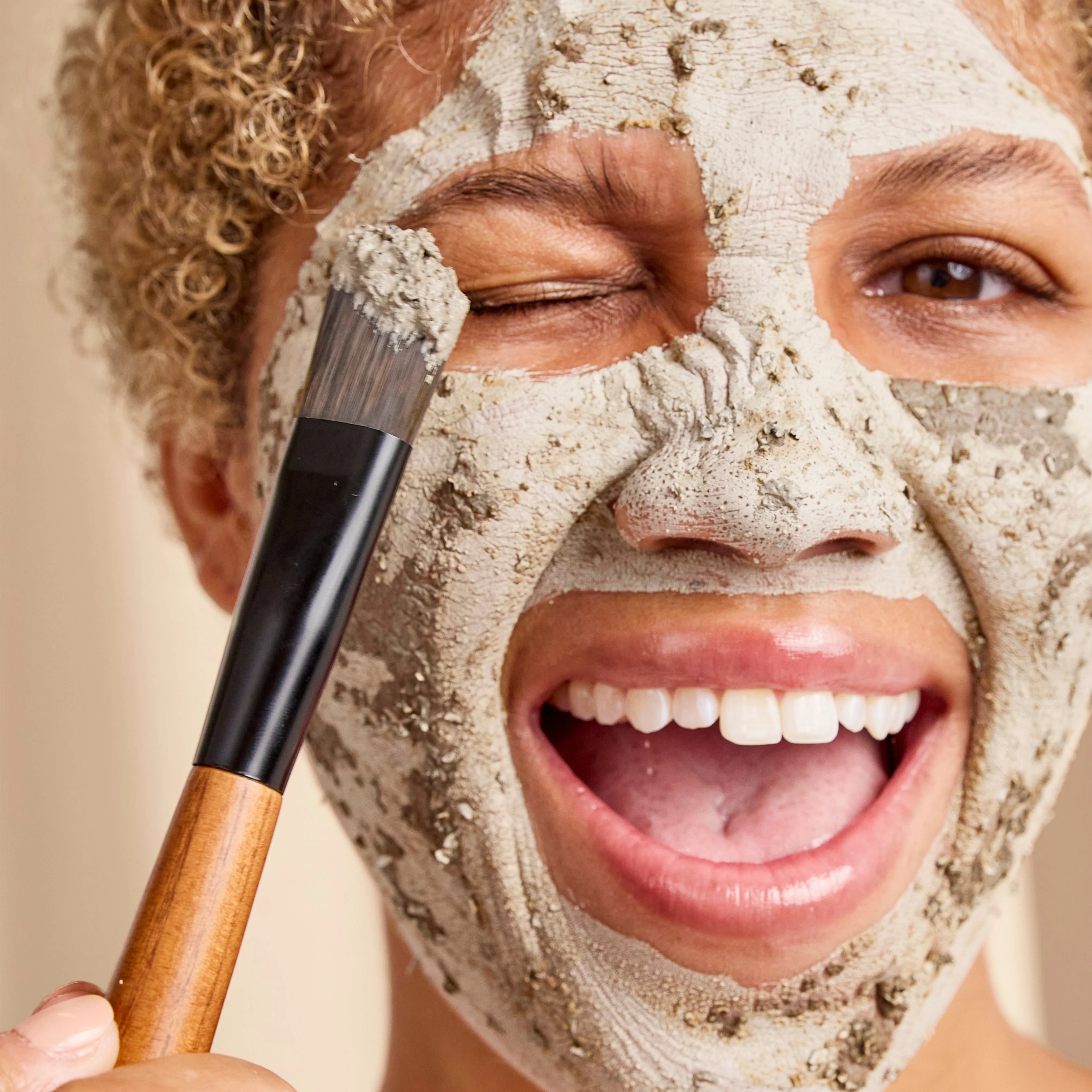 Charcoal Pore-Minimising Mask - Image 6