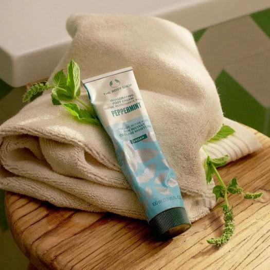Peppermint Invigorating Foot Cream - Image 2